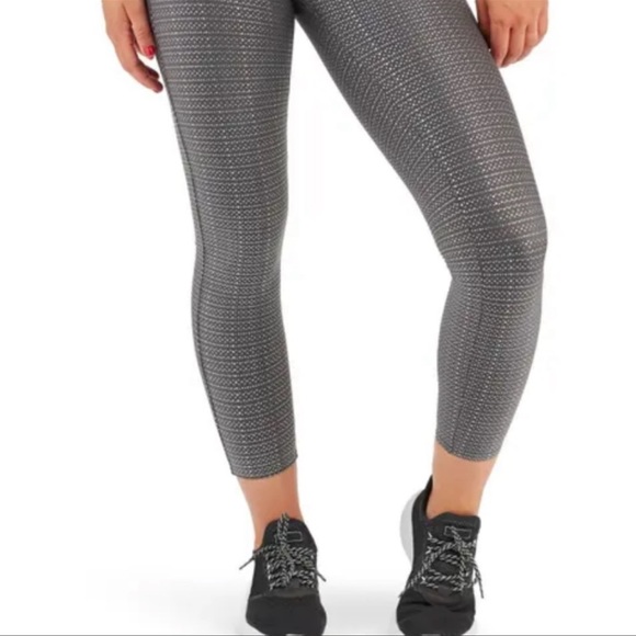 Spanx Booty Boost Active Leggings Metallic Gray Size Large - Picture 2 of 12